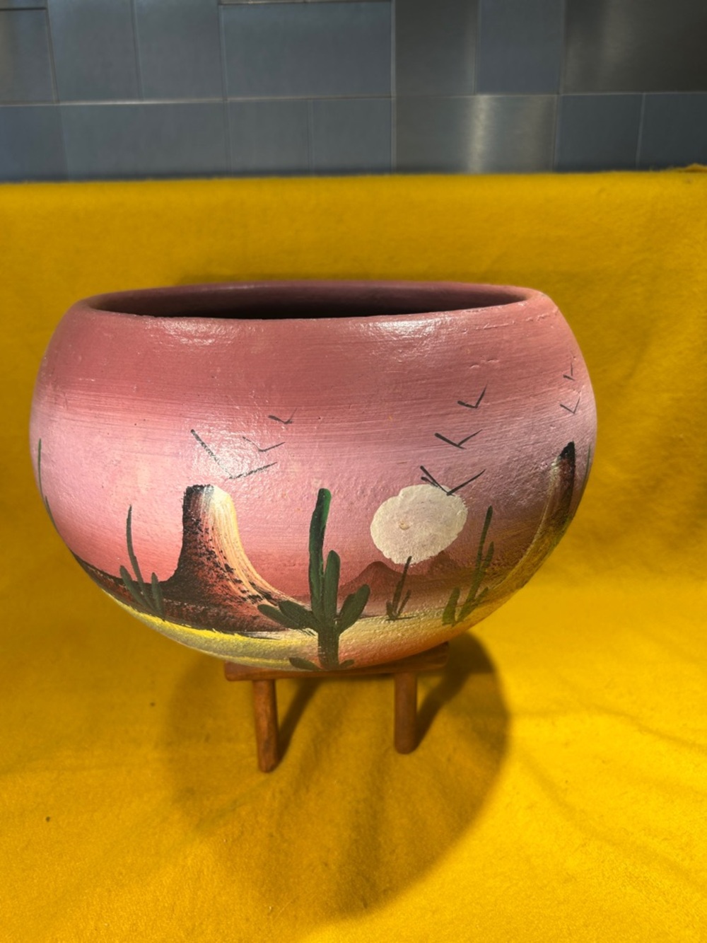 Hand-Painted Terracotta-Clay Large Flower Pot Falk Art Tlaquepaque Mexico